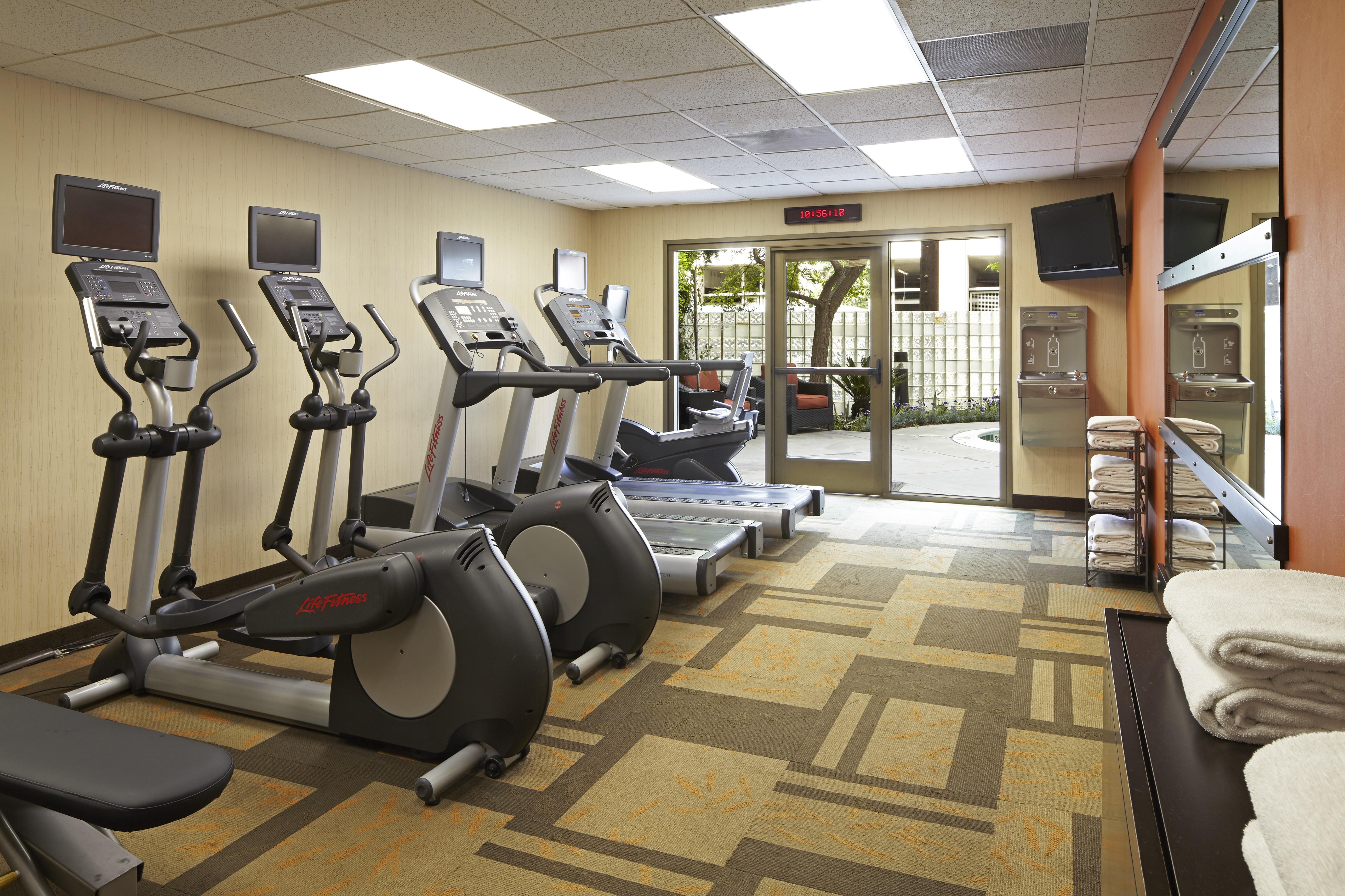 Courtyard Angeles Lax\u002fcentury Boulevard Hotel 3*